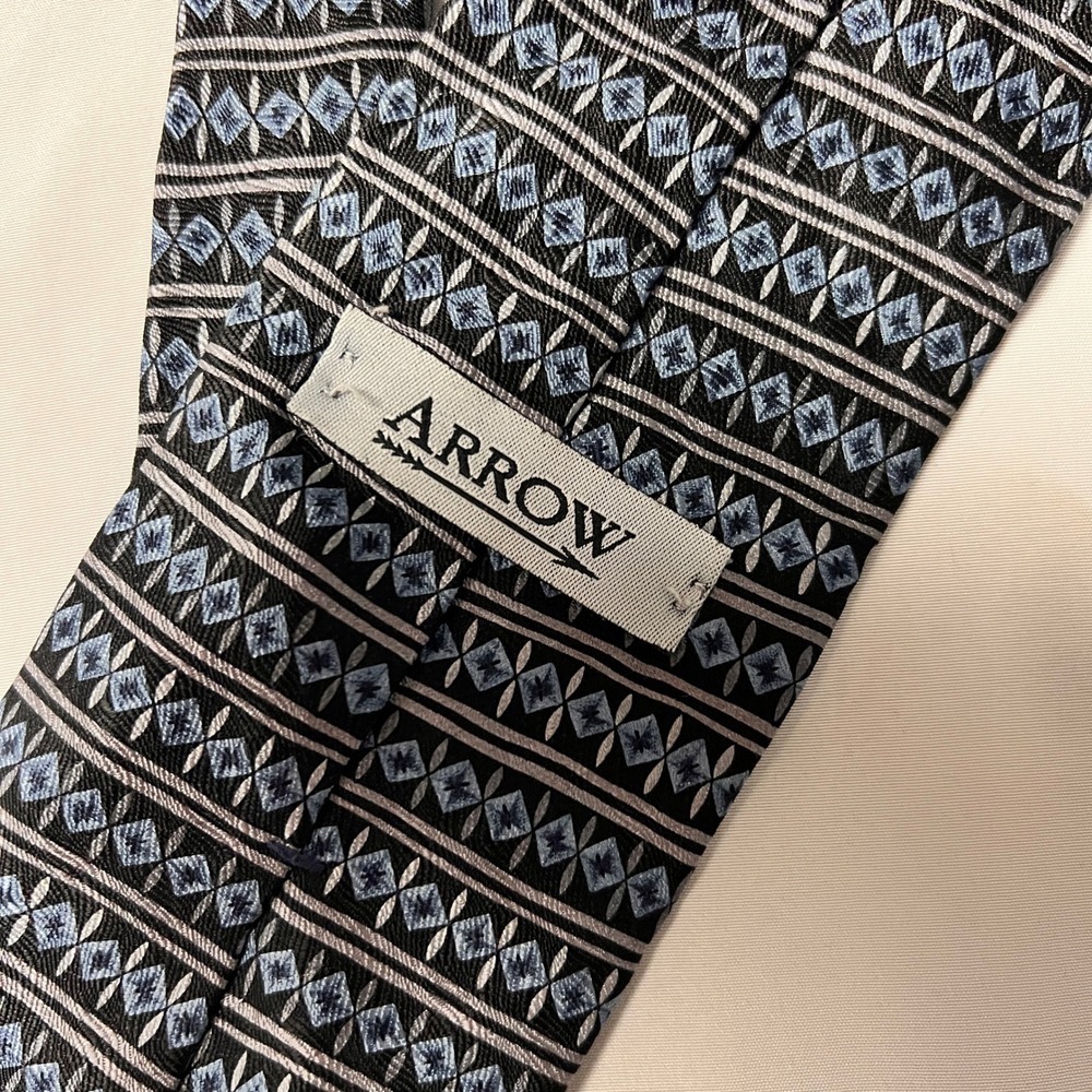 Arrow Mens Silk Necktie Black Blue Geometric Diamond Stripe Made in USA T290